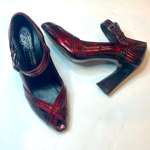 Donald Pliner Red Black Patent Leather Heel Chunky Pump Buckle Made In Italy 6.5